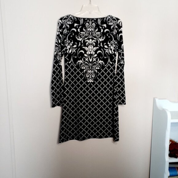 WHITE HOUSE BLACK MARKET Long Sleeve Dress; Black White; Size X-Small - Picture 2 of 5